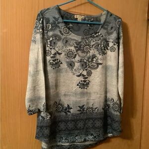 Womens cute top by energe. Size large